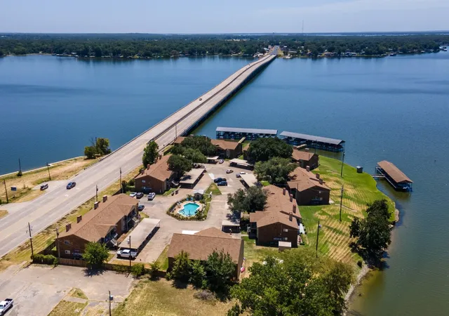 Homes for sale in Gun Barrel City, TX | 849 S Gun Barrel Ln #G7, Gun Barrel City, TX 75156 | MLS# 21230853