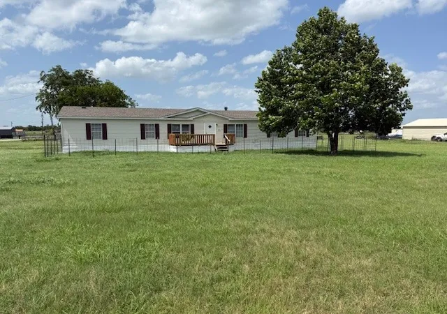 Photo 1 of Manufactured home for sale at 4040 Dillard Ct, Joshua, TX 76058 | MLS# 21230463 | Listing updated on 2026-07-21
