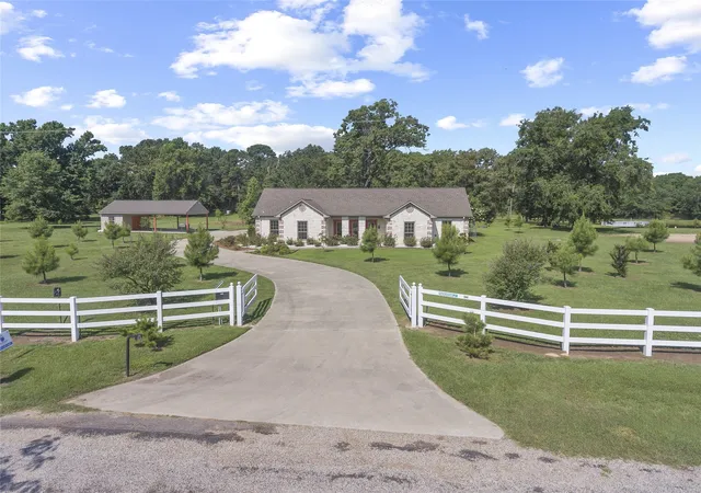 Photo 1 of Single family home for sale at 244 Cr 2321, Pittsburg, TX 75686 | MLS# 21230189 | Listing updated on 2026-08-04