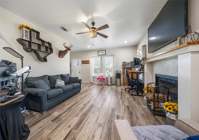 Photo 3 of Single family home for sale at 105 S 6th St, Celeste, TX 75423 | MLS# 21219356 | Listing updated on 2026-07-12