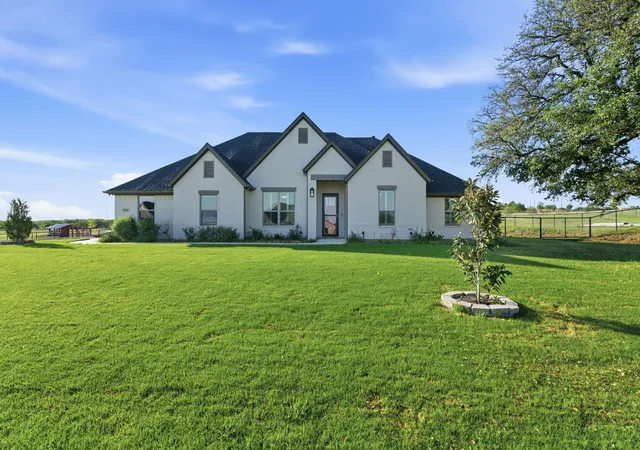 Homes for sale in Poolville, TX | 1016 Paradise Pkwy, Poolville, TX 76487 | MLS# 21227264