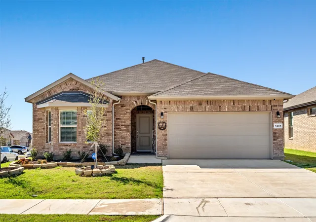 Photo 2 of Single family home for sale at 1201 Shackleford Ln, Weatherford, TX 76087 | MLS# 21231384 | Listing updated on 2026-07-16