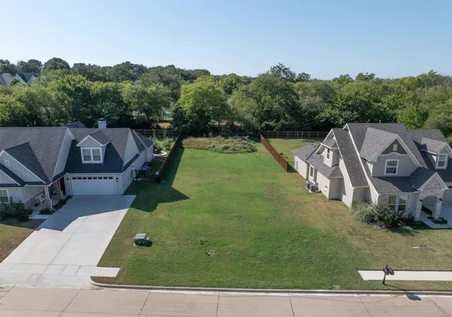 1st image of 208 Village Wy, Argyle, TX 76226 | MLS# 21231445