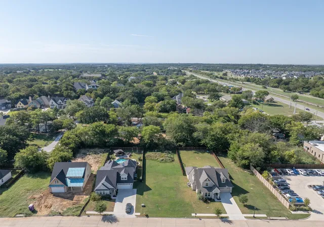 4th image of 208 Village Wy, Argyle, TX 76226 | MLS# 21231445