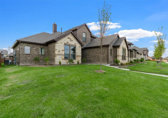 2nd image of 1509 Pegasus Dr, Lancaster, TX 75134 | MLS# 21231414