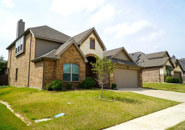 Photo 2 of Single family home for sale at 428 Molly Ln, Keene, TX 76059 | MLS# 21231812 | Listing updated on 2026-08-27