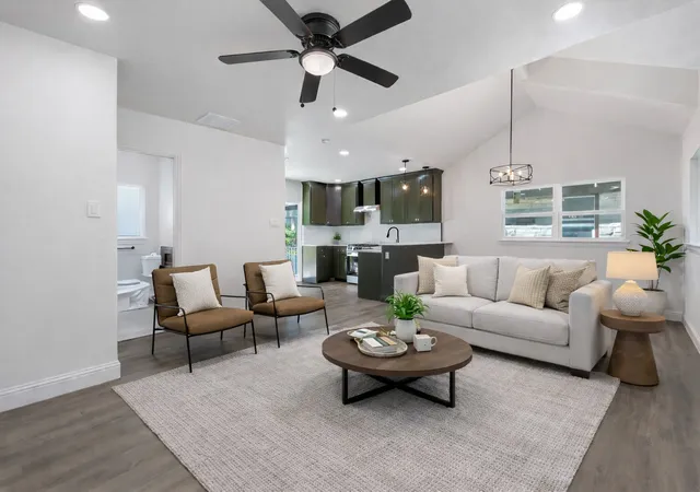 Photo 3 of Sale Pending at 1918 Elmwood Blvd, Dallas, TX 75224 | MLS# 21226429 | Listing updated on 2026-07-19
