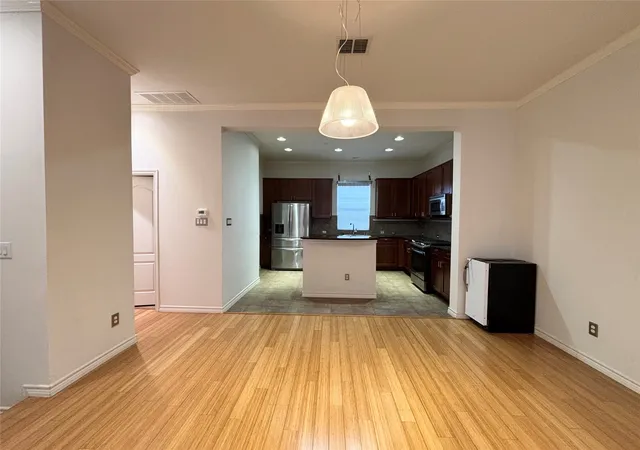 Photo 3 of Townhouse for sale at 15727 Seabolt Pl, Addison, TX 75001 | MLS# 21231929 | Listing updated on 2026-08-18