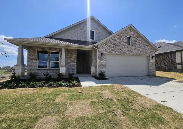 Homes for sale in Ennis, TX | 3005 Leopard Ln, Ennis, TX 75119 | MLS# 21231959