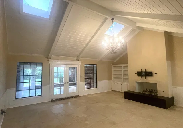 Photo 3 of Sale Pending at 720 Coachlight Rd, Shreveport, LA 71106 | MLS# 21222676 | Listing updated on 2026-07-26