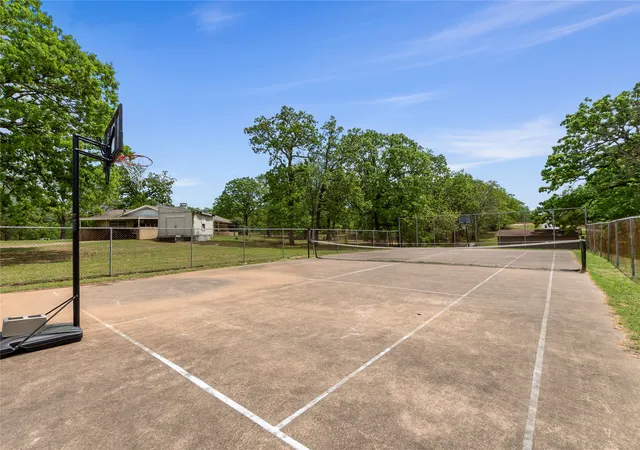Homes for sale in Malakoff, TX | 5706 Point Lavista, Malakoff, TX 75148 | MLS# 21217986