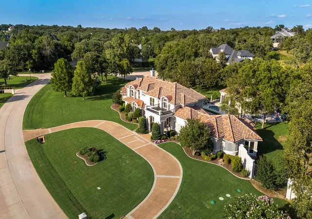 Photo 2 of Single family home for sale at 5100 Lighthouse Dr, Flower Mound, TX 75022 | MLS# 21227704 | Listing updated on 2026-09-30