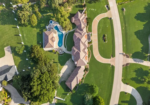 Photo 3 of Single family home for sale at 5100 Lighthouse Dr, Flower Mound, TX 75022 | MLS# 21227704 | Listing updated on 2026-09-30