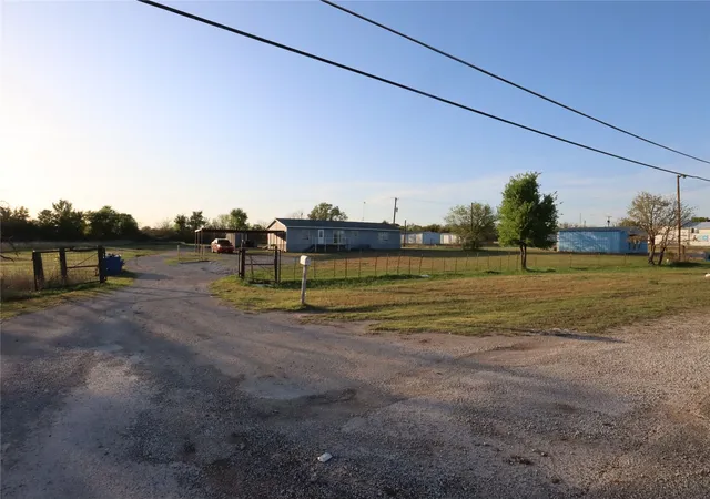 Homes for sale in Ranger, TX | 1437 W Loop 254, Ranger, TX 76470 | MLS# 21232191