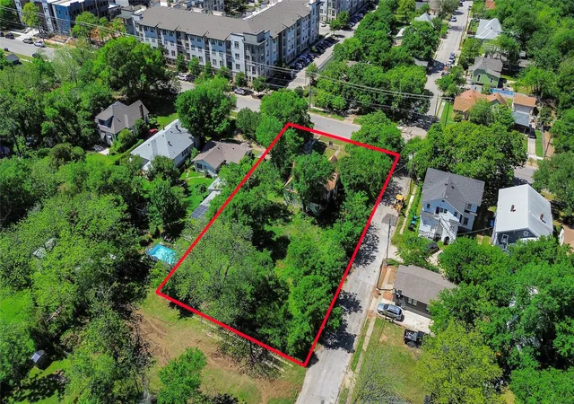 Photo 1 of Land for sale at 930 Samuels Ave, Fort Worth, TX 76102 | MLS# 21232275 | Listing updated on 2026-08-31