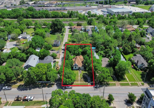 Photo 2 of Land for sale at 930 Samuels Ave, Fort Worth, TX 76102 | MLS# 21232275 | Listing updated on 2026-08-31