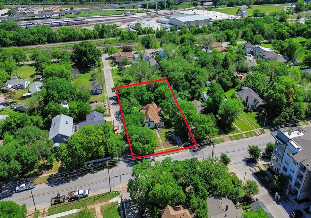 Photo 4 of Land for sale at 930 Samuels Ave, Fort Worth, TX 76102 | MLS# 21232275 | Listing updated on 2026-08-31