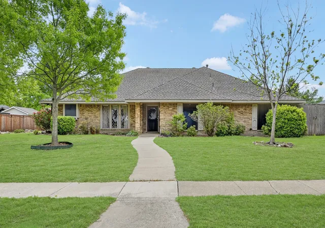 Homes for sale in Plano, TX | 4120 Merriman Dr, Plano, TX 75074 | MLS# 21231294