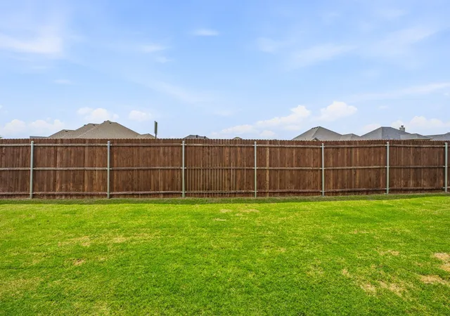 Homes for sale in Tolar, TX | 601 Violet Dr, Tolar, TX 76476 | MLS# 21232388