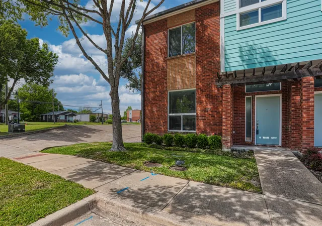 Photo 18 of Sale Pending at 107 N Merrill Ave, Duncanville, TX 75116 | MLS# 21232473 | Listing updated on 2026-08-31