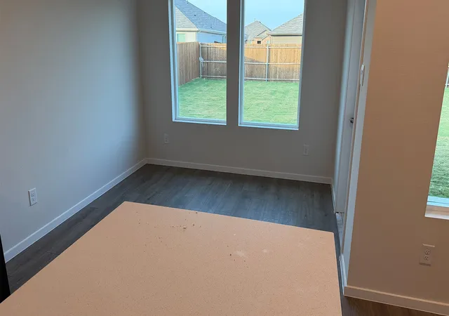 Photo 3 of Single family home for sale at 401 American Elm Dr, Nevada, TX 75173 | MLS# 21232528 | Listing updated on 2026-10-05
