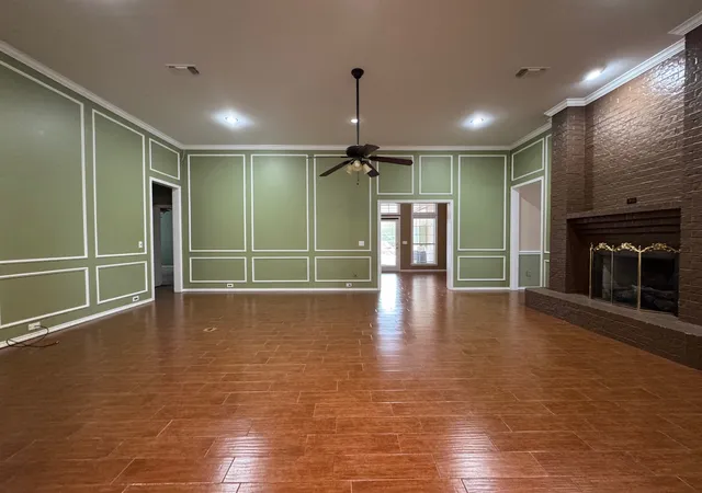 Photo 3 of Single family home for sale at 2865 Oak Creek Dr, Paris, TX 75462 | MLS# 21232629 | Listing updated on 2026-08-31