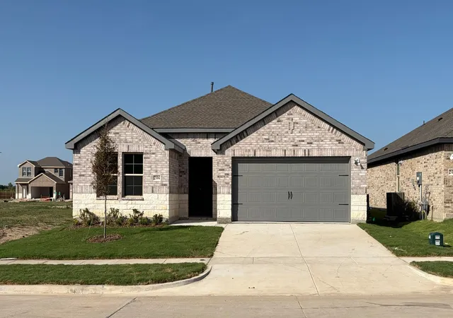 Sale Pending at 206 Van Horn Dr, Terrell, TX 75160 | MLS# 21232696 | Listing updated on 2026-09-24