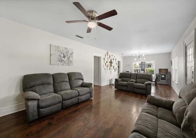 Photo 3 of Single family home for sale at 2215 W Park Row Blvd, Corsicana, TX 75110 | MLS# 21232631 | Listing updated on 2026-07-07
