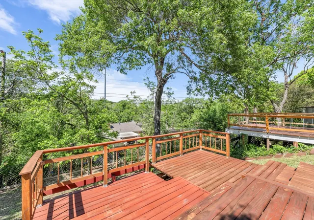 Homes for sale in Woodway, TX | 1208 Southwood Dr, Woodway, TX 76712 | MLS# 21231845