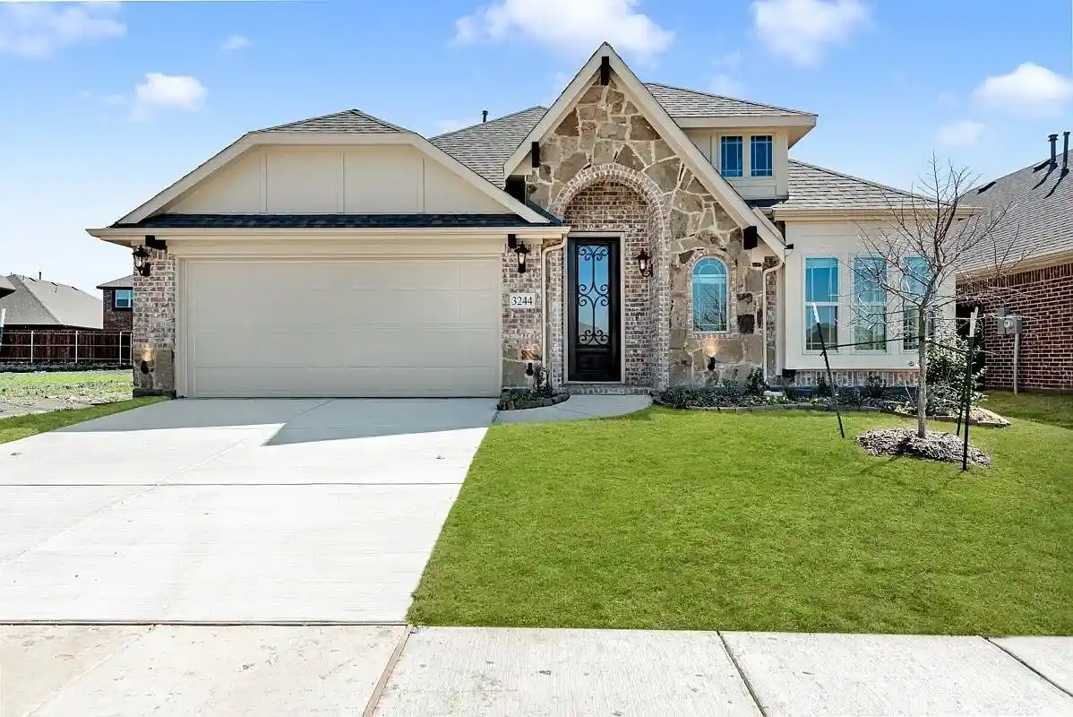 Photo 1 of Single family home for sale at 3244 Southampton Dr, Mesquite, TX 75181 | MLS# 21232735 | Listing updated on 2026-10-15
