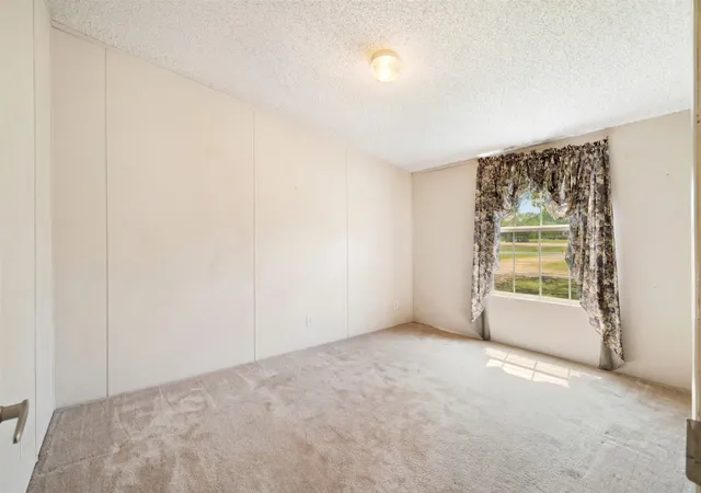 Homes for sale in Blossom, TX | 1530 W W Front St St, Blossom, TX 75416
