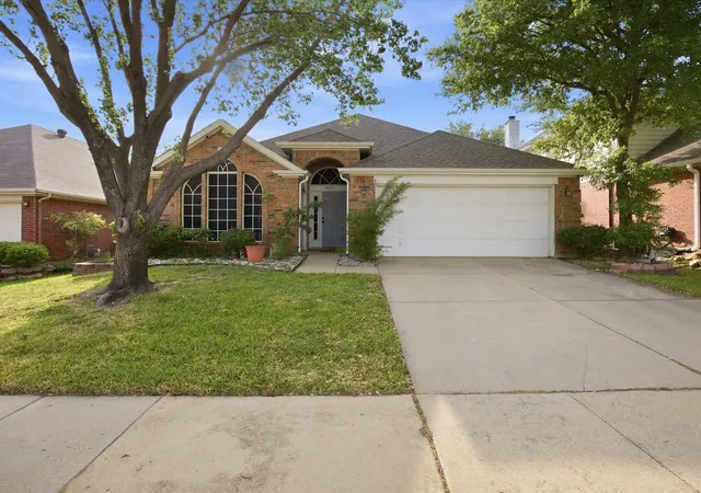 Photo 1 of Single family home for sale at 2101 Oak Manor Dr, Bedford, TX 76021 | MLS# 21228459 | Listing updated on 2026-08-05
