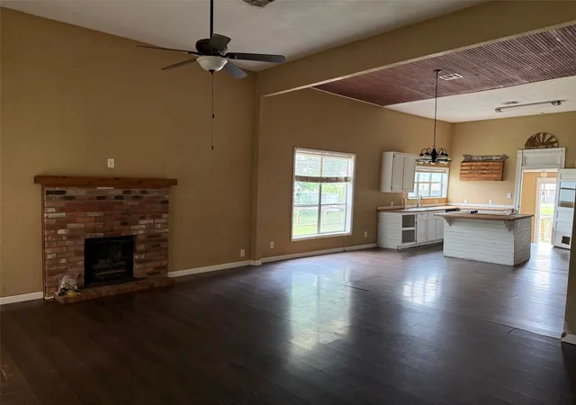 2nd image of 280 W 4th St, Crawford, TX 76638 | MLS# 21233082