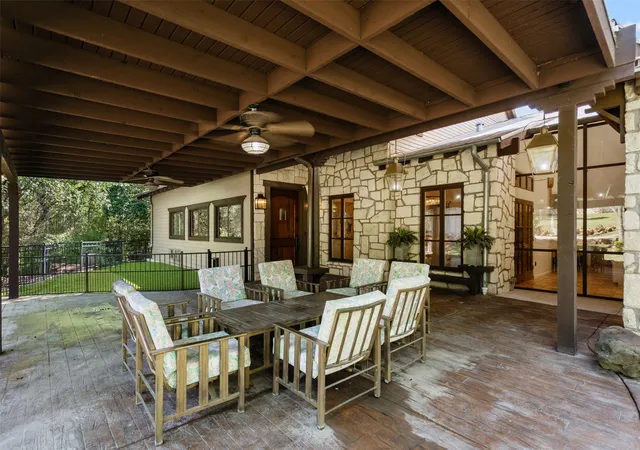 3rd image of 108 Dustin Cir, Hudson Oaks, TX 76087 | MLS# 21233090