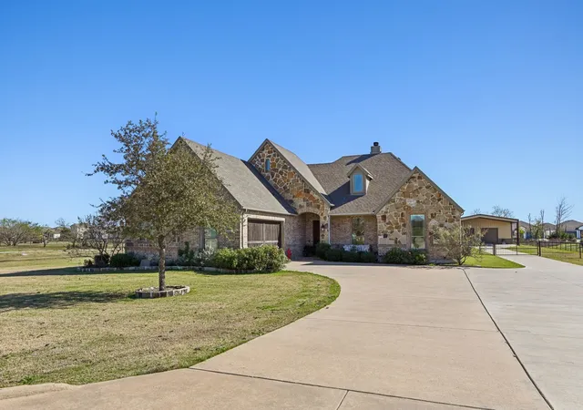 Photo 1 of Single family home for sale at 5025 White Pine Dr, Royse City, TX 75189 | MLS# 21232990 | Listing updated on 2026-07-05