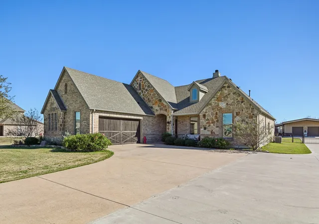 Photo 2 of Single family home for sale at 5025 White Pine Dr, Royse City, TX 75189 | MLS# 21232990 | Listing updated on 2026-07-05
