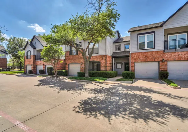 Homes for sale in Plano, TX | 2524 Preston Rd, Plano, TX 75093