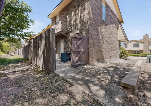 Homes for sale in Cedar Hill, TX | 925 Cedar Terrace, Cedar Hill, TX 75104 | MLS# 21230292