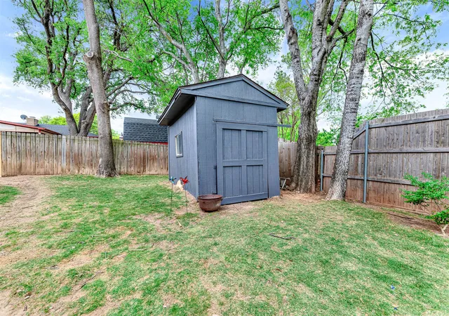 Homes for sale in Bedford, TX | 1105 Simpson Ter, Bedford, TX 76021 | MLS# 21229904