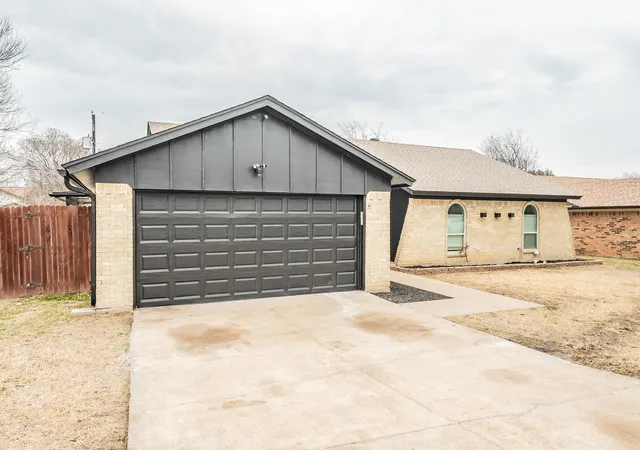Photo 2 of Single family home for sale at 8409 Glenann Dr, North Richland Hills, TX 76182 | MLS# 21233340 | Listing updated on 2026-10-01
