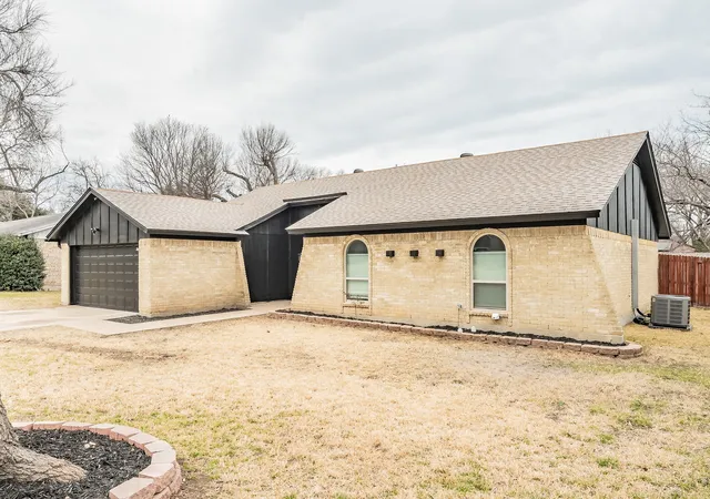 Photo 3 of Single family home for sale at 8409 Glenann Dr, North Richland Hills, TX 76182 | MLS# 21233340 | Listing updated on 2026-10-01