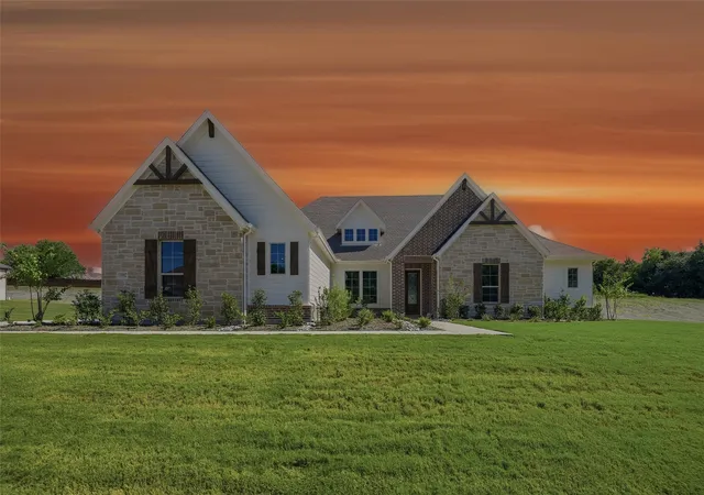 Photo 1 of Single family home for sale at 1002 Perrin Ln, Van Alstyne, TX 75495 | MLS# 21233286 | Listing updated on 2026-10-07