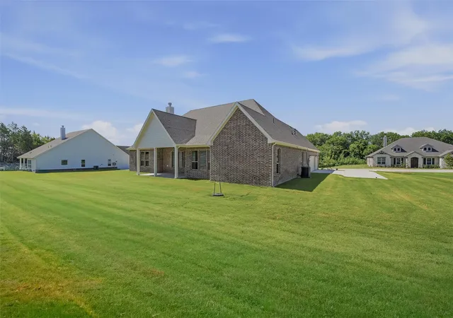 Photo 37 of Single family home for sale at 1002 Perrin Ln, Van Alstyne, TX 75495 | MLS# 21233286 | Listing updated on 2026-10-07