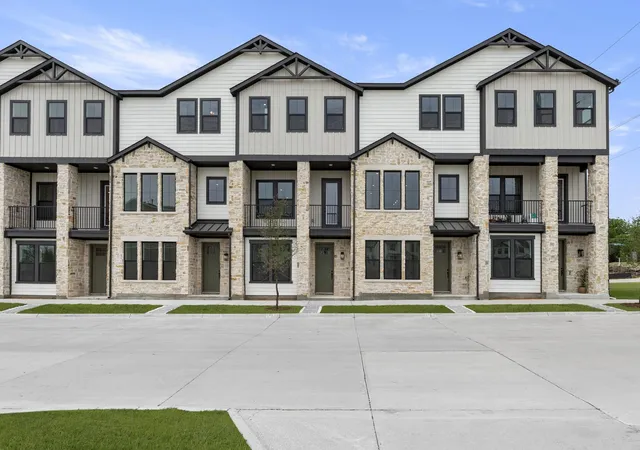 1st image of 1037 Concan Dr, Plano, TX 75075 | MLS# 21233383