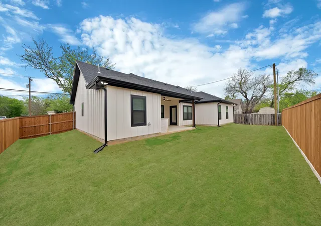 40th image of 905 N Trinity St, Decatur, TX 76234 | MLS# 21223179