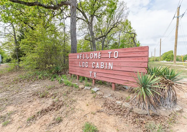Homes for sale in Log Cabin, TX | 13995 E Travis Ln, Log Cabin, TX 75148 | MLS# 21233620