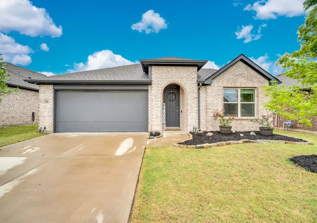 Photo 1 of Single family home for sale at 241 White Tail Ln, Alvarado, TX 76009 | MLS# 21231155 | Listing updated on 2026-09-17