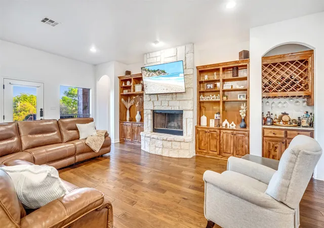 Photo 2 of Single family home for sale at 42176 Augusta Dr, Whitney, TX 76692 | MLS# 21229532 | Listing updated on 2026-07-27