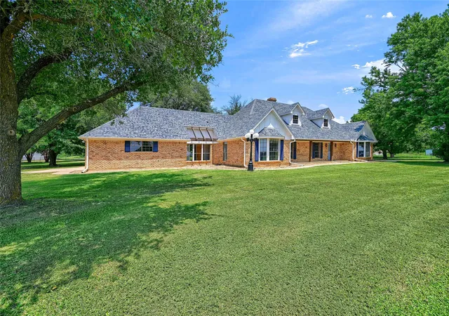 Homes for sale in Sadler, TX | 1101 Brooks Ln, Sadler, TX 76264 | MLS# 21233760