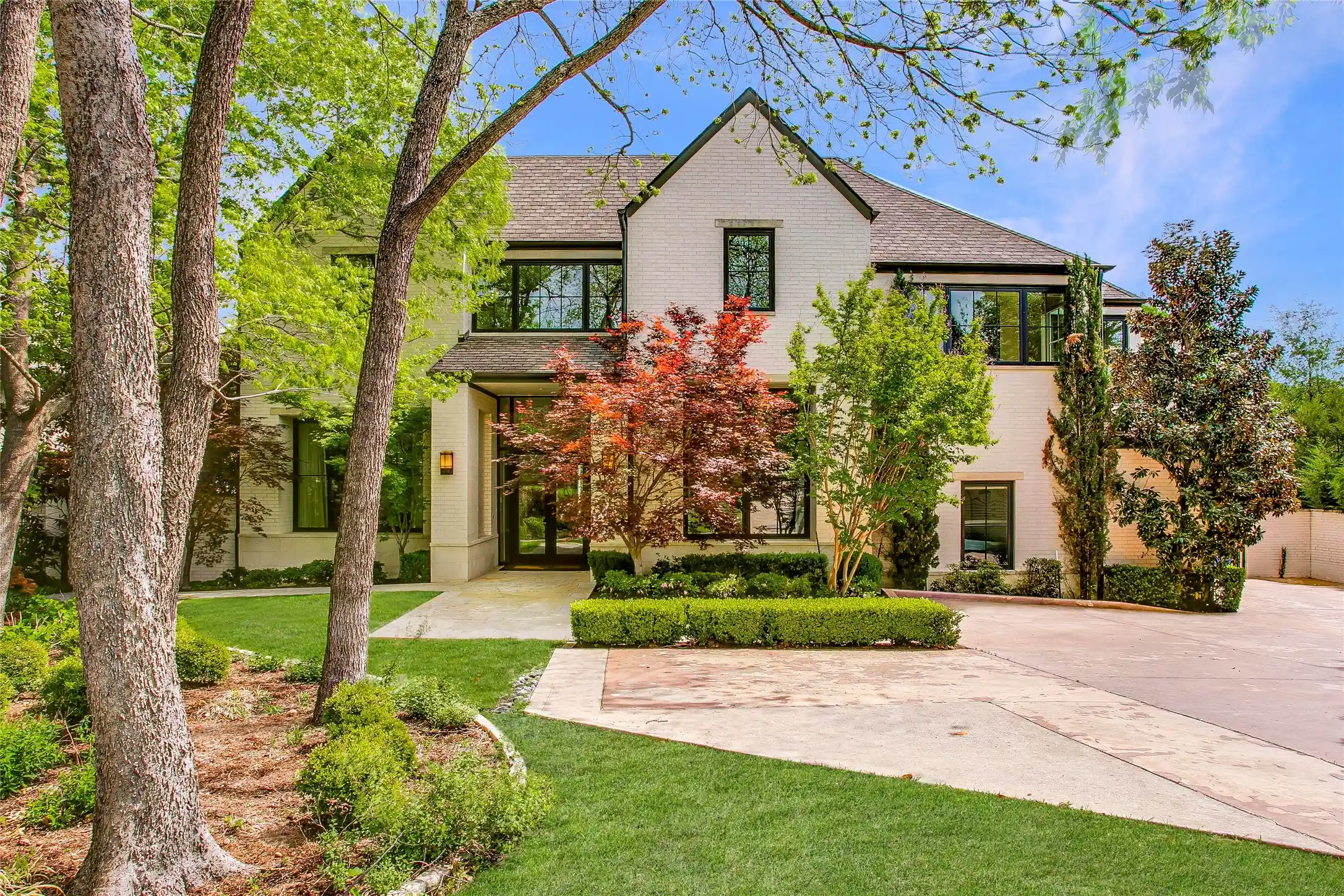 Photo 1 of Mansion for sale at 48 Ash Bluff Ln, Dallas, TX 75248 | MLS# 21214303 | Listing updated on 2026-10-14